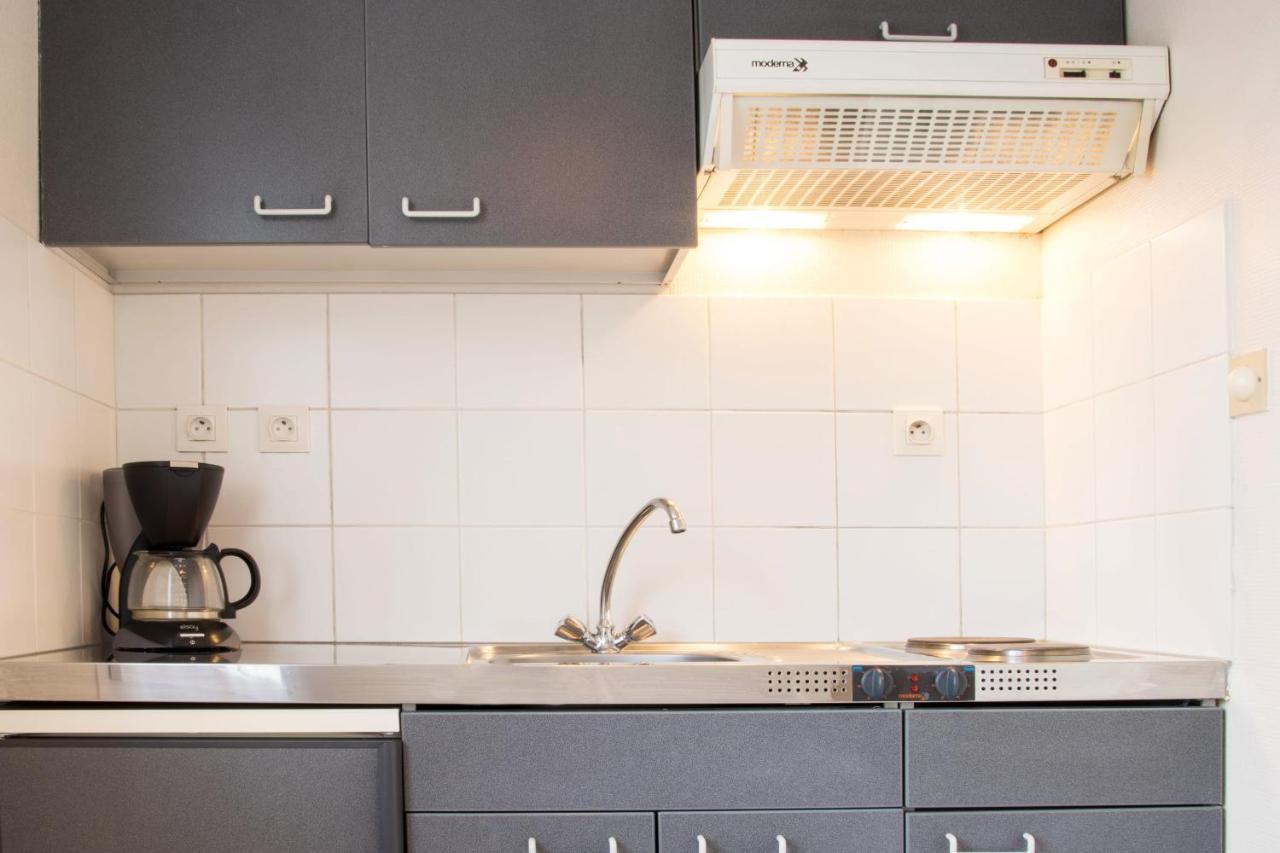 LE 12 CARNOT - Sérénité assurée dans ce grand studio Apartamento Poitiers Exterior foto